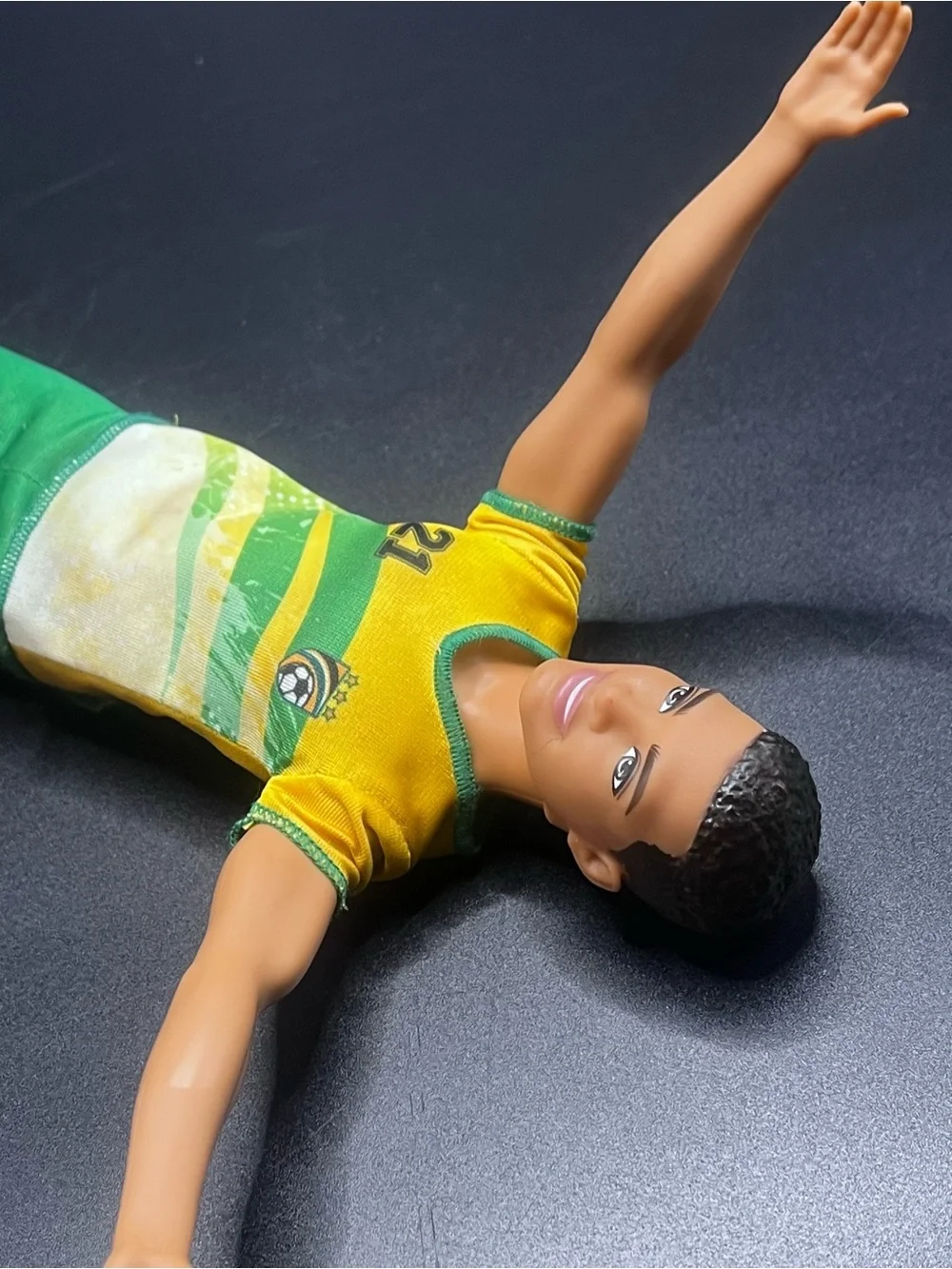Mattel Barbie Ken Soccer Player Football Futbol World Cup Green Yellow Jersey